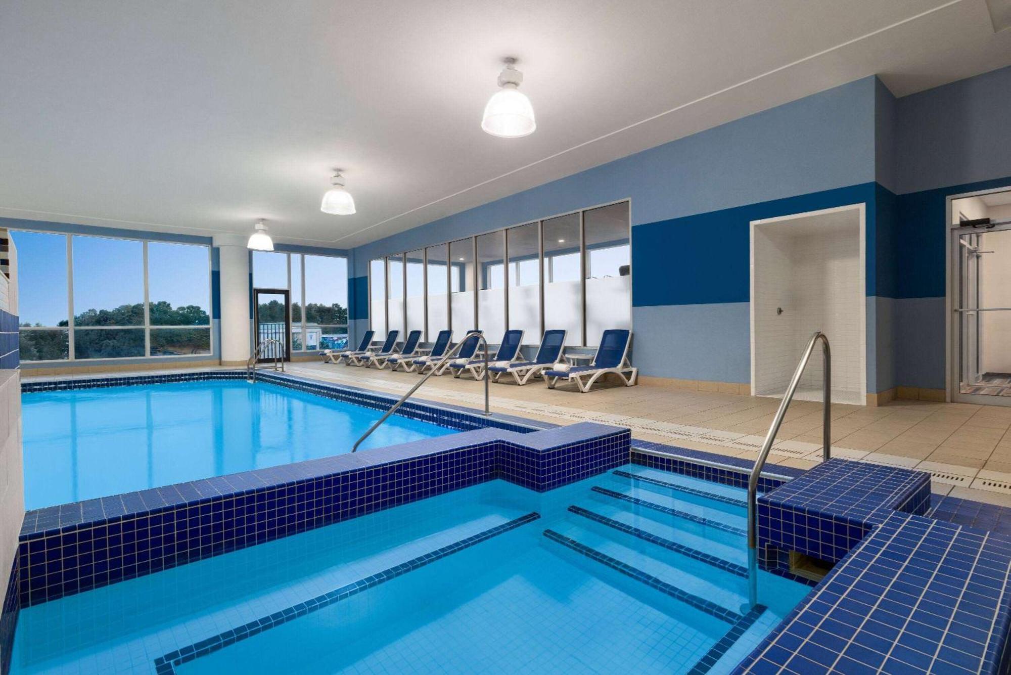 Wyndham Grand Fallsview Hotel Niagara Falls Exterior photo
